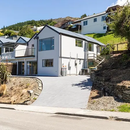 Lovely Marina Views And Sunny Balcony Queenstown Exterior photo