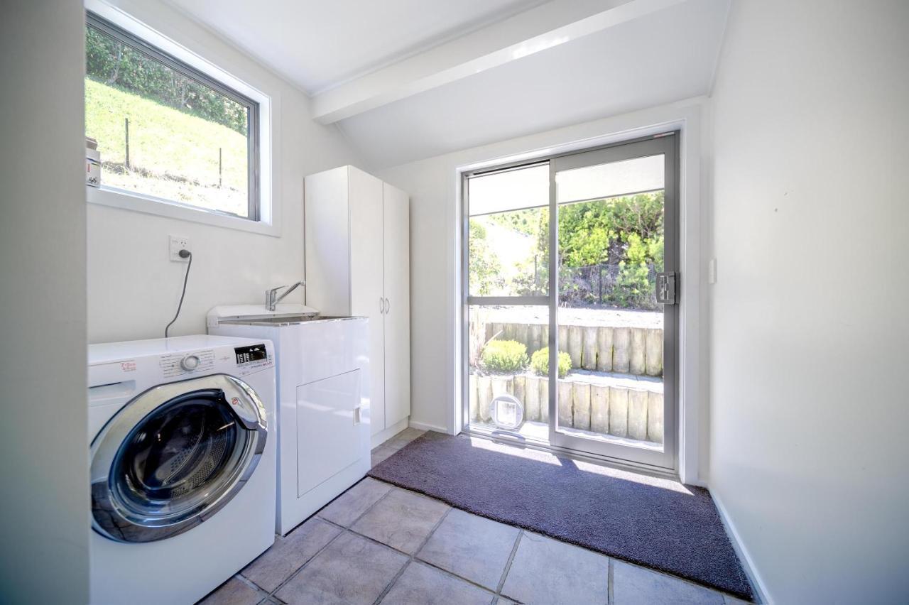 Lovely Marina Views And Sunny Balcony Holiday home Queenstown