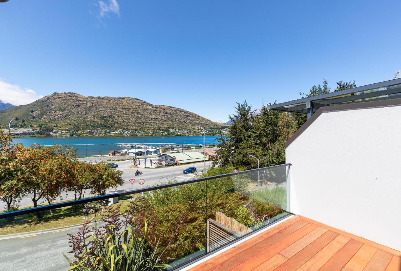 Lovely Marina Views And Sunny Balcony Holiday home Queenstown